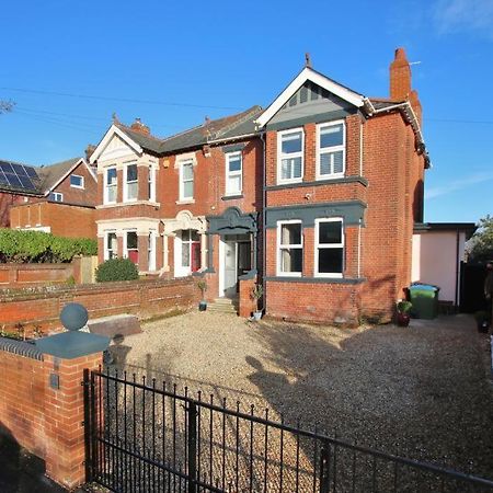 The House - Southampton Villa Екстериор снимка
