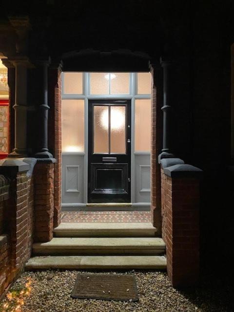 The House - Southampton Villa Екстериор снимка